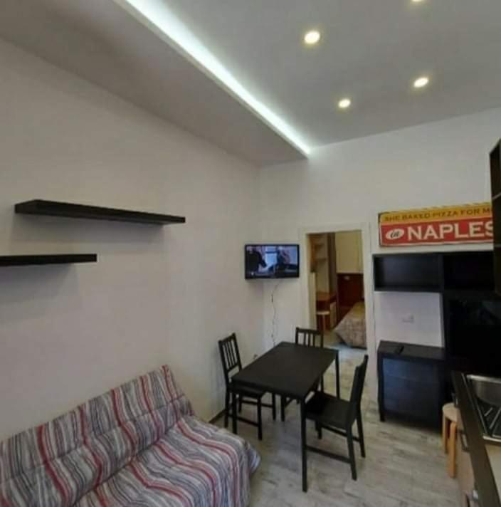 La Dimora Di Rosy Otel Napoli Dış mekan fotoğraf